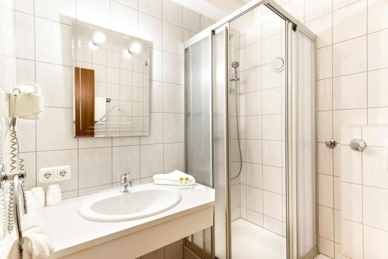Aparthotel Kleinwalsertal Mittelberg Ngoại thất bức ảnh